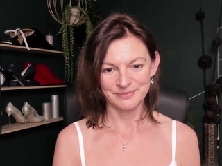 VivianKiss