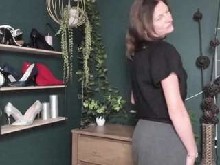 VivianKiss