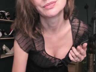 VivianKiss