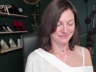 viviankiss webcam model