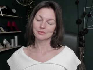 VivianKiss