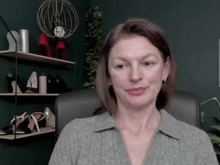 viviankiss webcam model