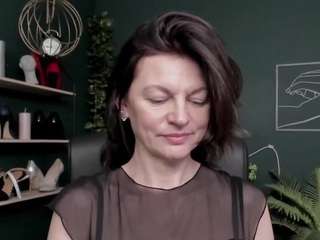 viviankiss's CamSoda show and profile