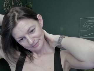 viviankiss's CamSoda show and profile