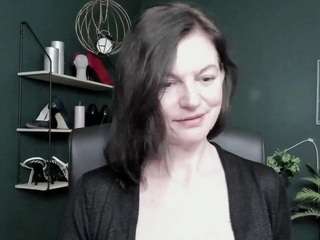 viviankiss's CamSoda show and profile