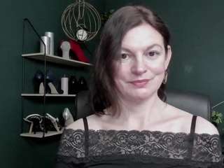 viviankiss's CamSoda show and profile