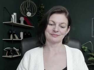 viviankiss's CamSoda show and profile