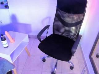 karlagonzales from CamSoda is Freechat