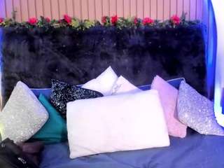 karlagonzales Live Webcam on CamSoda