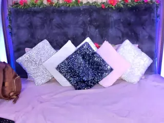 KarlaGonzales's Live Sex Cam Show