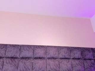 emilyreevess Live Webcam on CamSoda