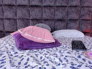  emilyreevess chat room