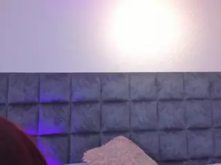 EmilyReevess's Live Sex Cam Show