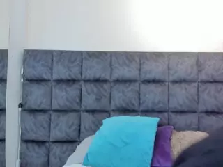 EmilyReevess's Live Sex Cam Show