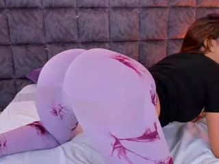EmilyReevess's Live Sex Cam Show