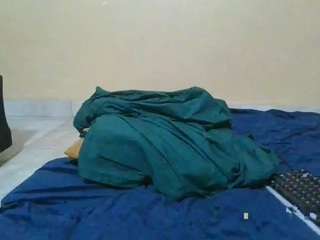horny-ella01