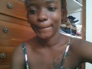 horny-ella01