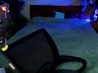 chris-meow's Live Sex Cam Show