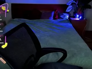chris-meow's Live Sex Cam Show