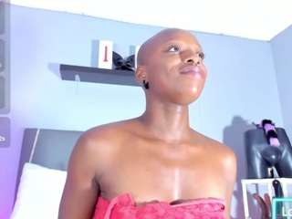 coco-kiiss Live Webcam on CamSoda