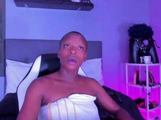 coco-kiiss's CamSoda show and profile