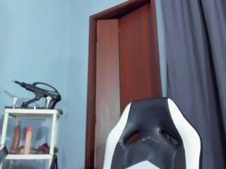 le modèle coco-kiiss est en webcam porno dans un show sur le site camsoda, il possède les tags suivants: anal,oil,fingers,latex,lush,masturbate,nipple piercings,nipples,no drinking,no smoking,pussy,fetish,saliva,shaved,shaved-pussy,spank,spanks,spit,tattoos,wet