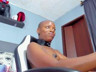 coco-kiiss live webcam show