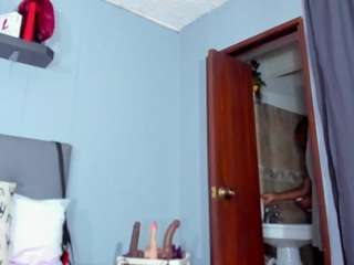 coco-kiiss live webcam show