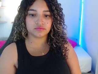 JULIA-BUST