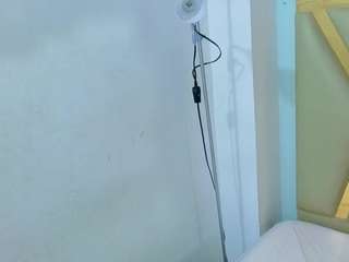kinkyhousewifee Live Webcam on CamSoda