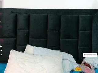 kinkyhousewifee webcam