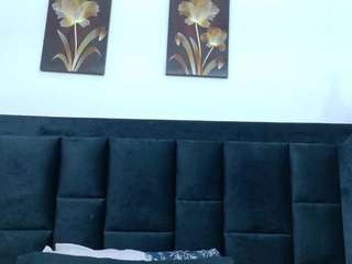 kinkyhousewifee webcam