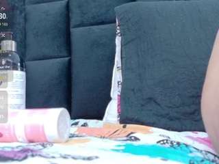 kinkyhousewifee webcam