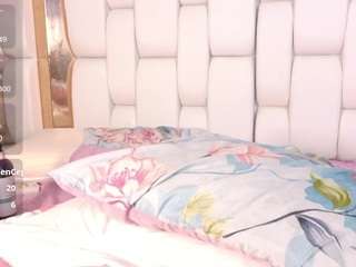 kinkyhousewifee webcam