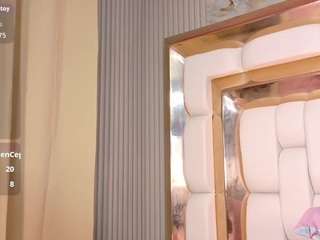 kinkyhousewifee Live Webcam on CamSoda