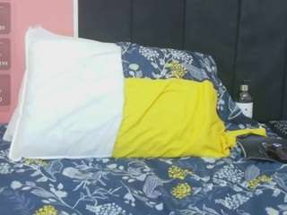 kinkyhousewifee's CamSoda show and profile