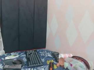 kinkyhousewifee webcam