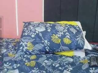 kinkyhousewifee's CamSoda show and profile