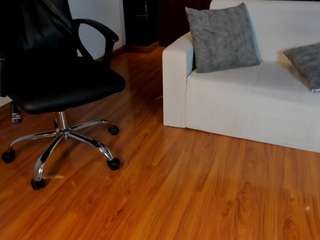 saracorraless webcam model