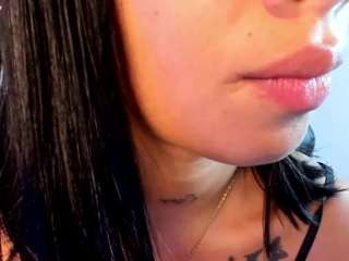 saracorraless Live Webcam on CamSoda