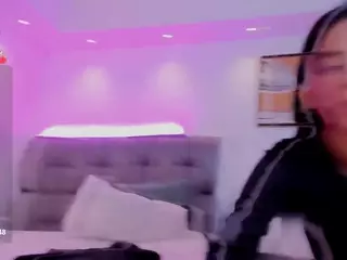 saracorraless's Live Sex Cam Show
