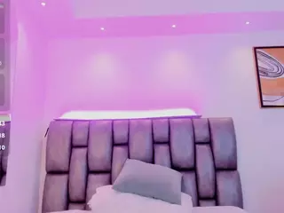 saracorraless's Live Sex Cam Show