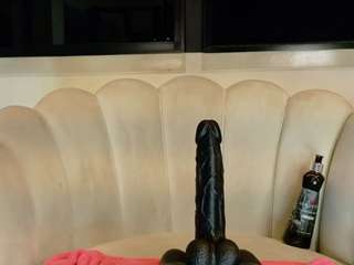 Live webcam model andreafit on Soda Cams