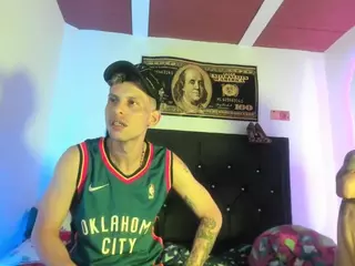 Benedettomichelrubi's Live Sex Cam Show