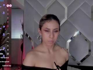 saraa-fox Webcam Model Profile