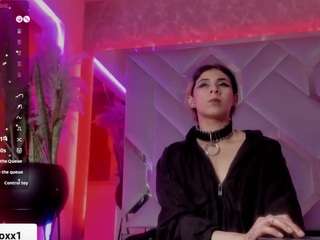 saraa-fox Live Webcam on CamSoda