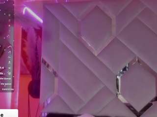 saraa-fox from CamSoda is Freechat