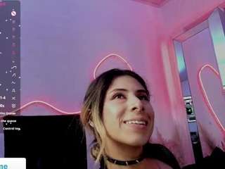 saraa-fox Live Webcam on CamSoda