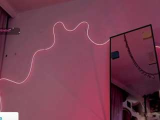 saraa-fox live webcam show