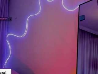 saraa-fox live webcam show